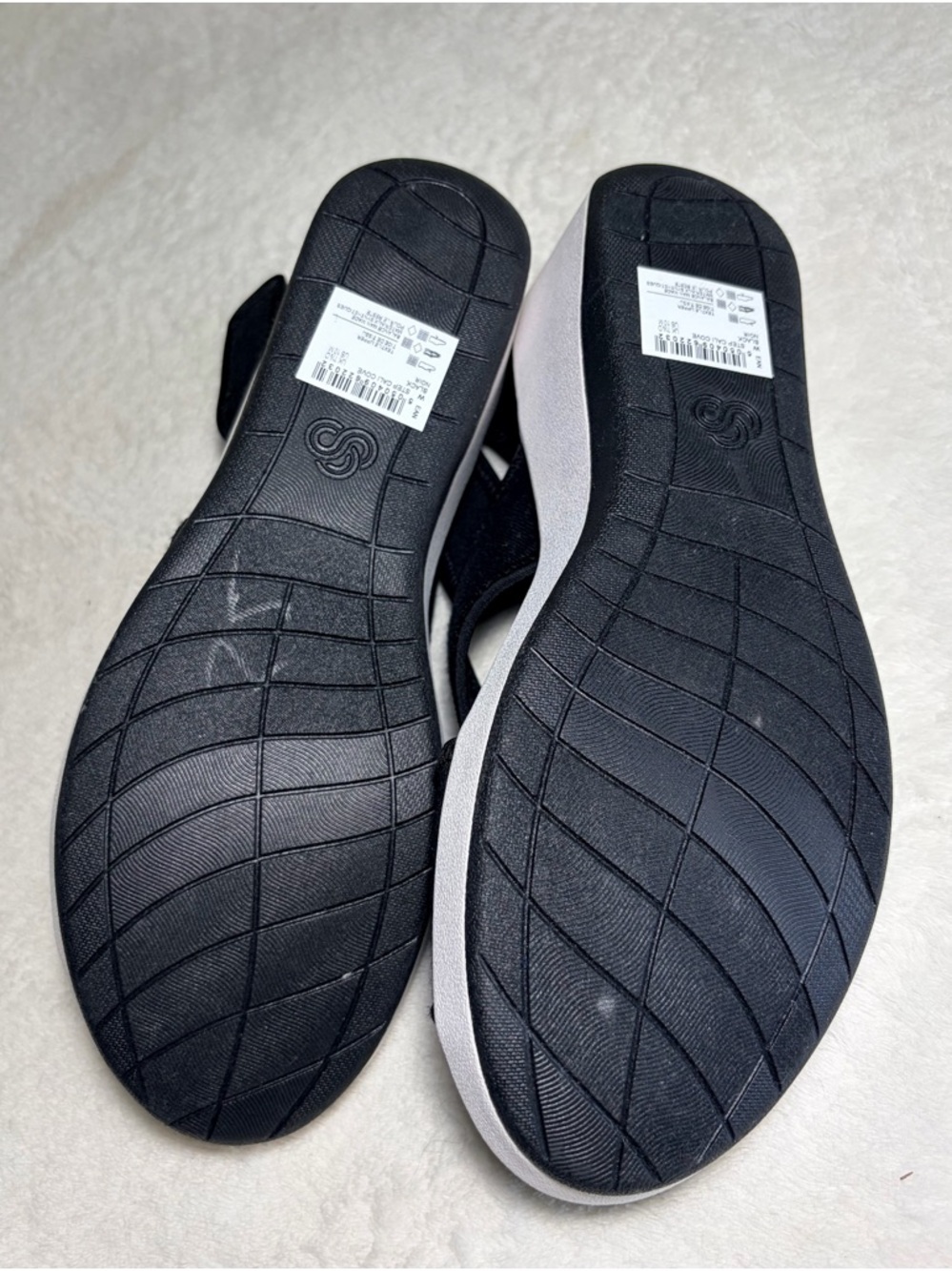 Cloudsteppers Clarks Black and Gray Cross-Strap Slingback Sandals Sz 10 - Picture 7 of 9